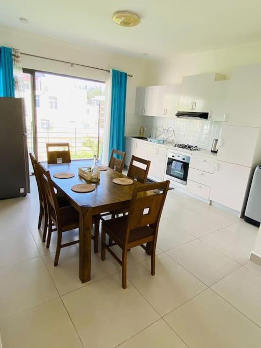 Beach Apartment Flic en Flac Экстерьер фото